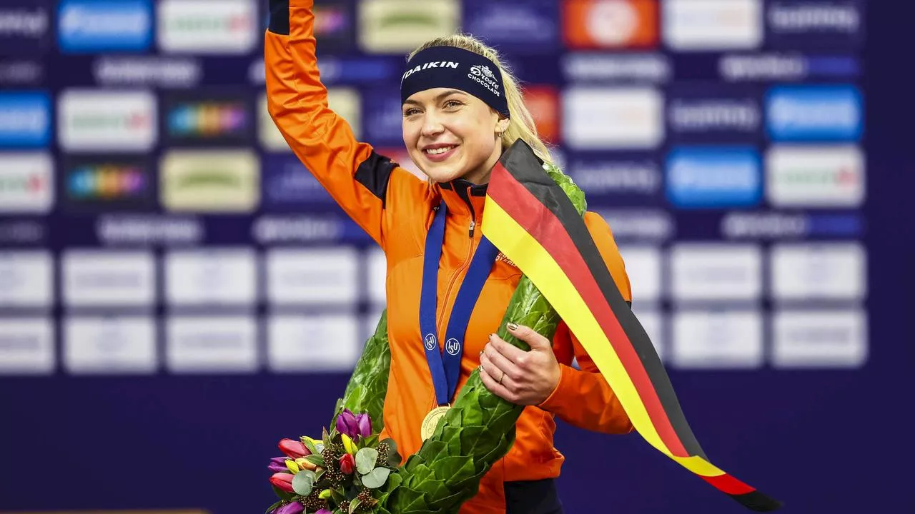 Joy Beune geniet op eigen wijze van wereldtitel: 'Moet van Kjeld vaker blij doen'