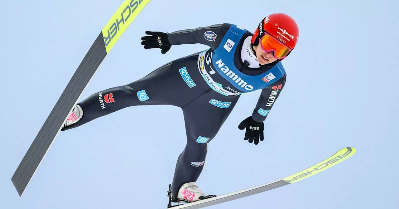 Skispringen: Katharina Schmid vergibt Sieg in Oslo​