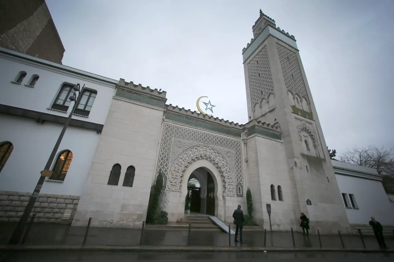 المسجد الكبير في باريس يعلن الاثنين أول أيام رمضان ويدعو إلى وقف فوري لإطلاق النار في غزة