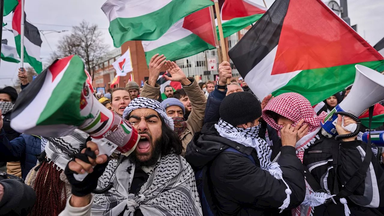 Fireworks ignited and eggs thrown as Holocaust museum opens in Amsterdam