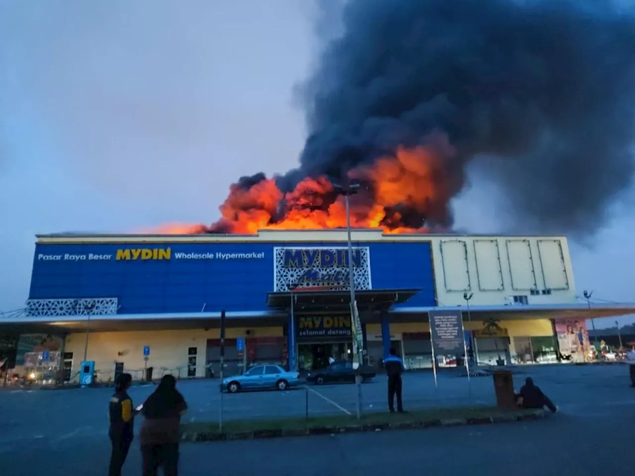 Fire breaks out at Mydin's Ipoh branch