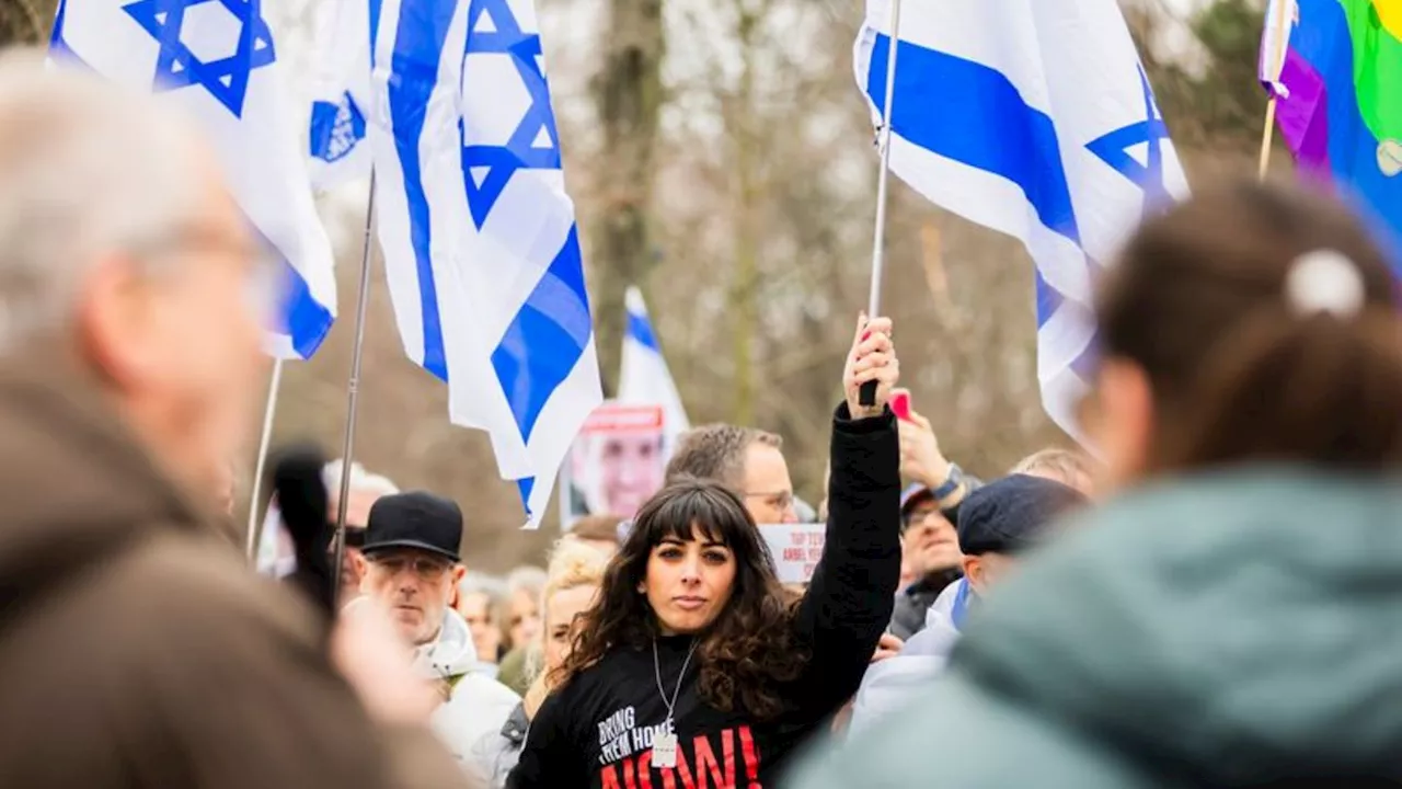 Demonstration: Hunderte demonstrieren in Berlin gegen Antisemitismus