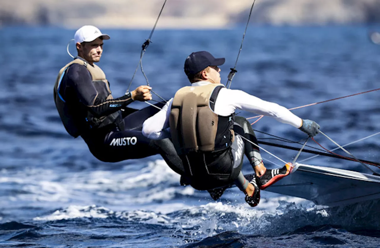 Dickson and Waddilove take second in final race at 49er World Championships