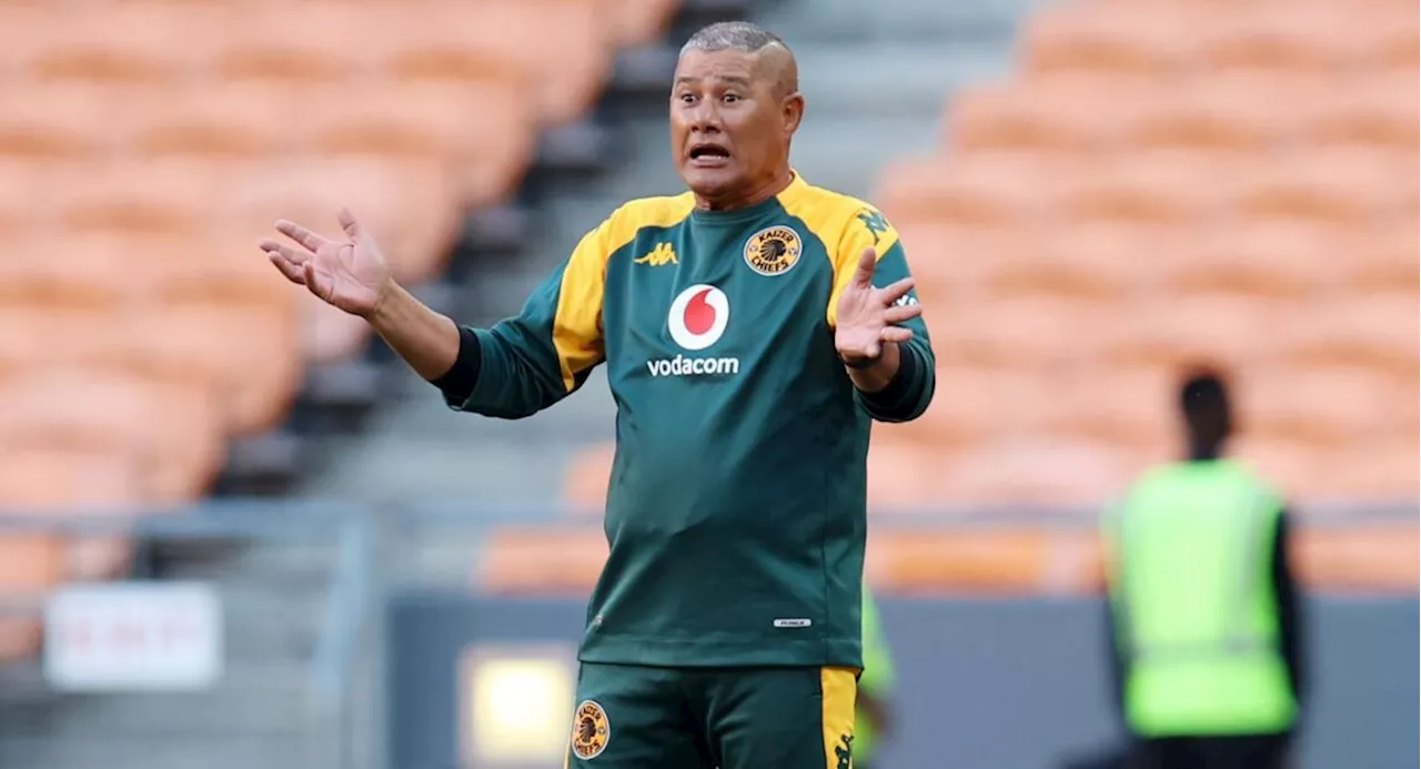 Kaizer Chiefs coach send message to angry fans