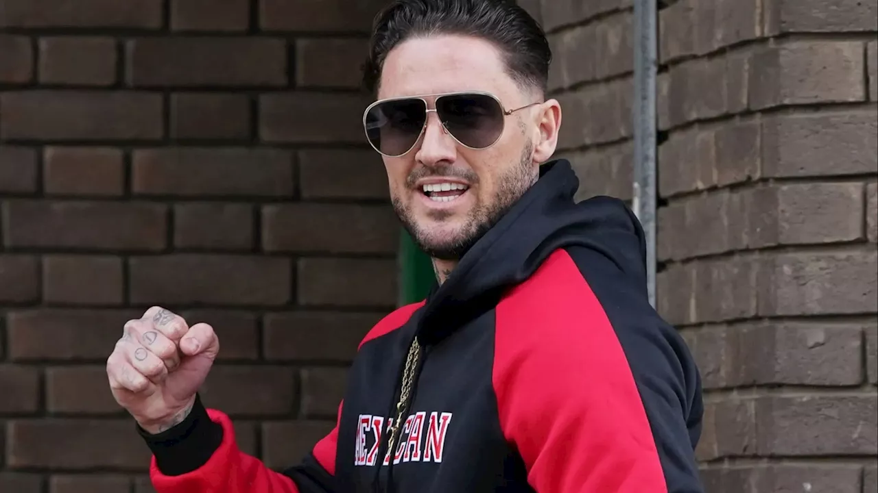 Stephen Bear reportedly living with his mum and buying cheap pizza