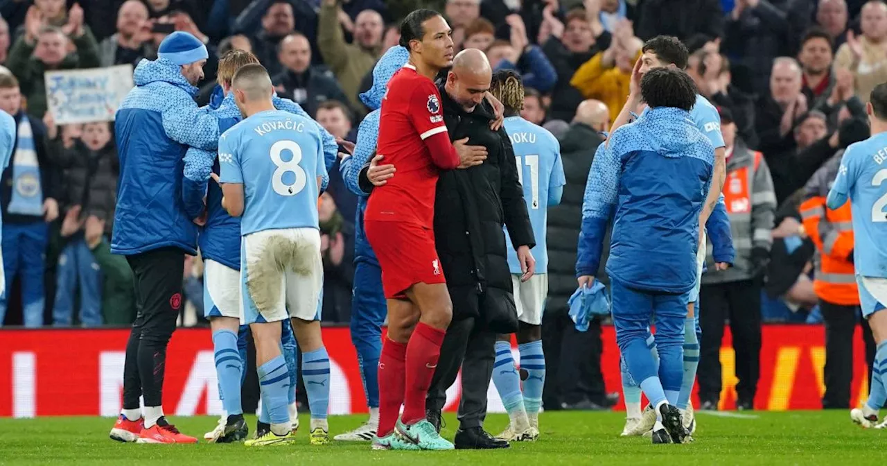 Jamie Carragher: 'Van Dijk is een betere centrale verdediger dan Haaland een spits is'