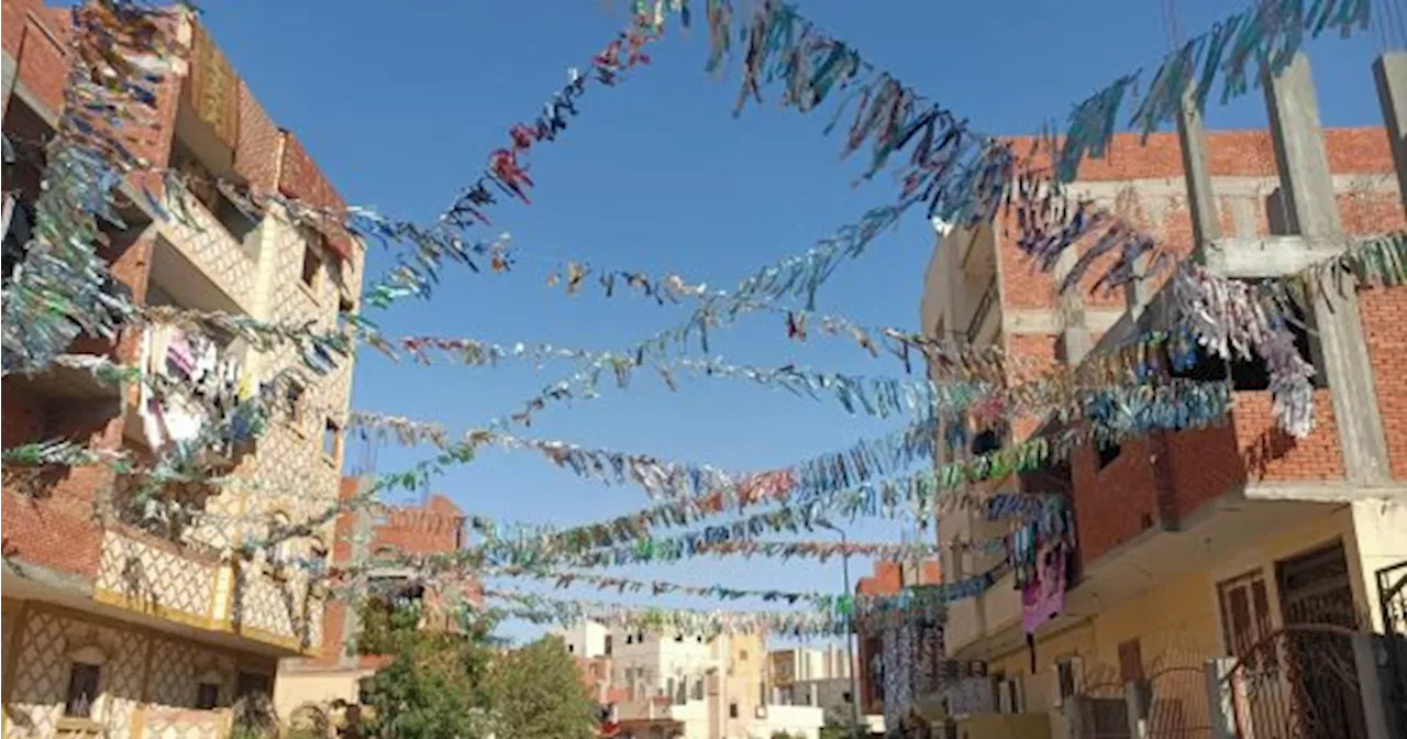 زينة رمضان تكسو شوارع المنوفية قبل ساعات من حلول الشهر الكريم.. فيديو