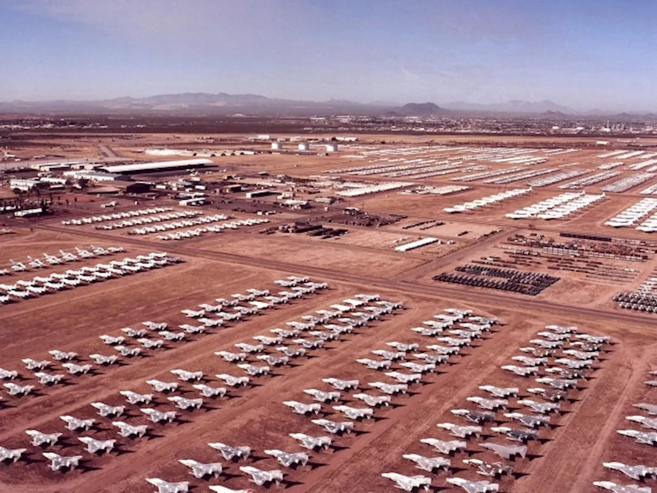 What Happens To All The Aircrafts At This $34 Billion Plane Graveyard?