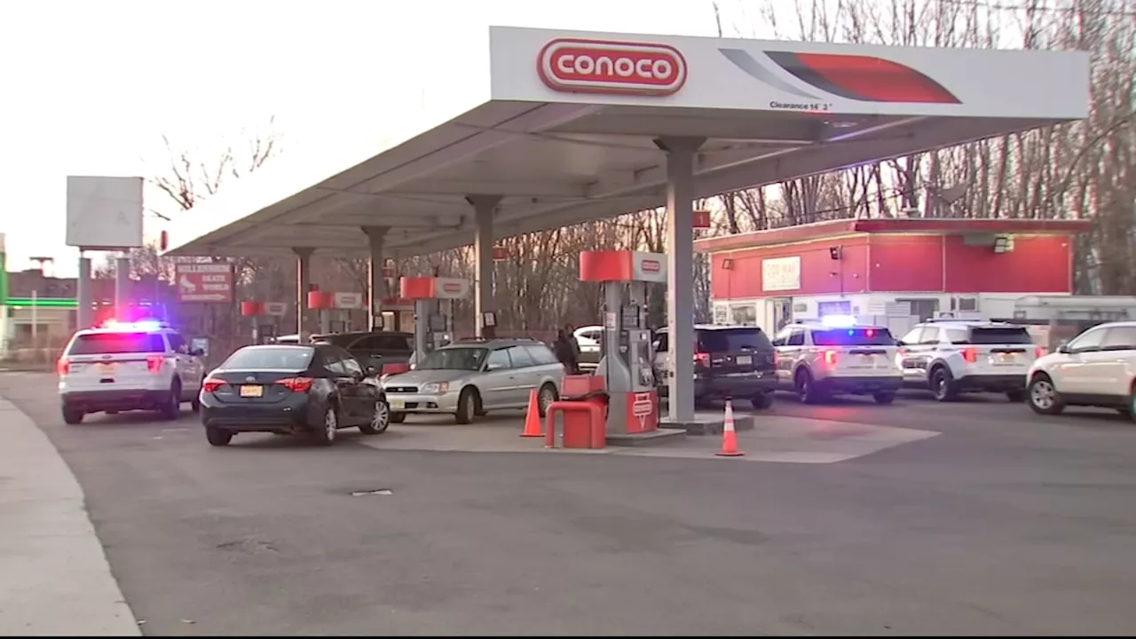 Camden County gas station shuts down again after several drivers left stranded