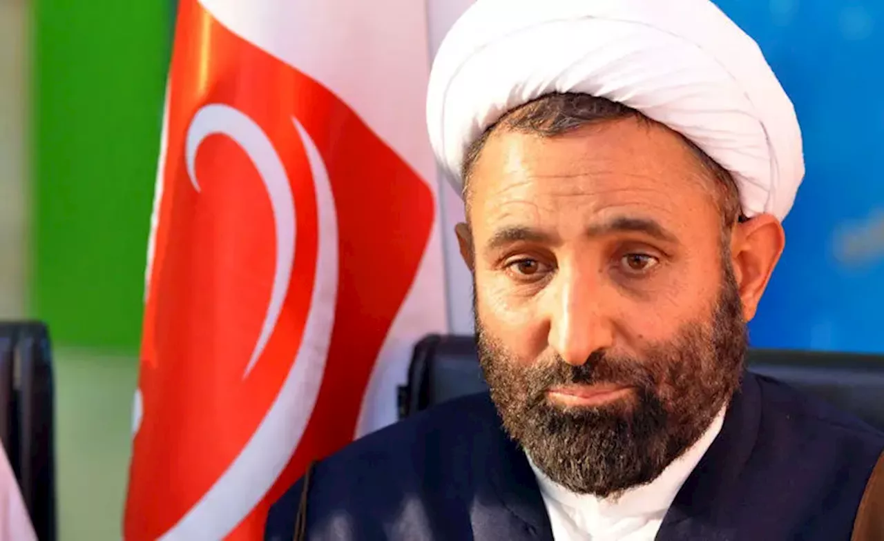 روحانی قمی احساس تکلیف کرده عکس گرفته؛ آن خانم ناراحت شد چون از قوانین خبر ندارد!/ نمی‌توانیم که مصالح کشور را فدای دوقطبی کنیم