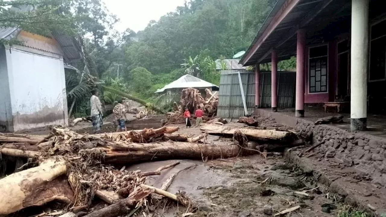 Curah Hujan Ekstrem di Padang Mengalahkan Rekor 154 Tahun di Jakarta