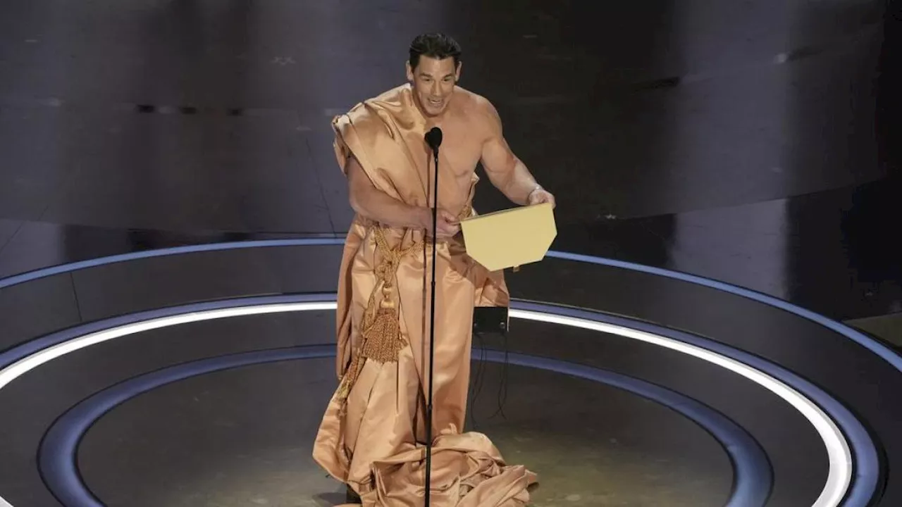 Este es el truco que usó John Cena para salir sin ropa en los Oscar y que nadie notó