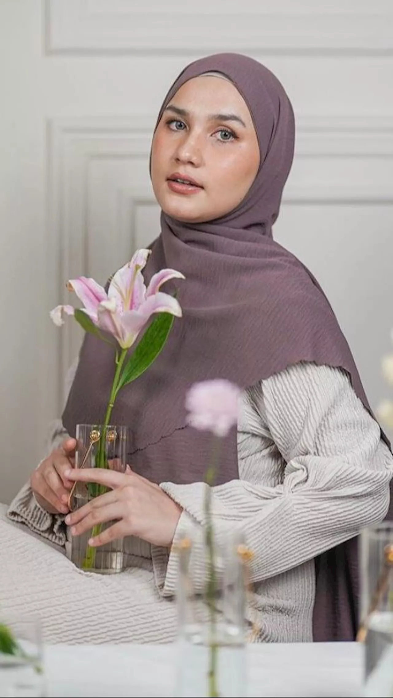 14 Inspirasi Model Fashion Hijab untuk Lebaran, Bikin Kamu Makin Cantik