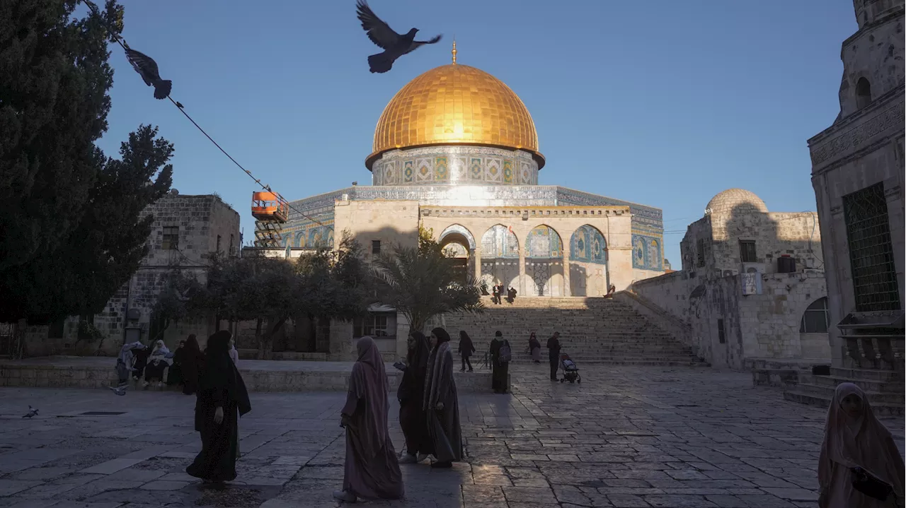 As Ramadan begins, uncertainty and anxiety surround the Al-Aqsa mosque