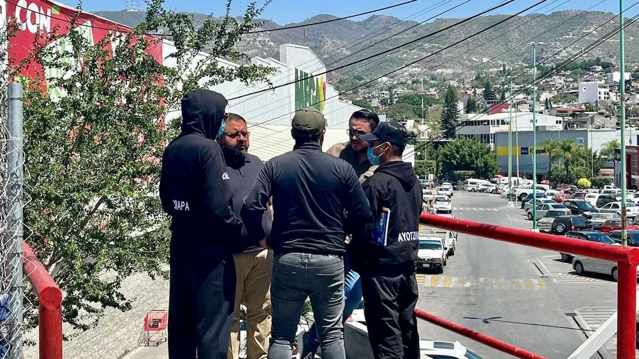 Frente a un centro comercial: así arrancó el diálogo del gobierno de Guerrero con normalistas