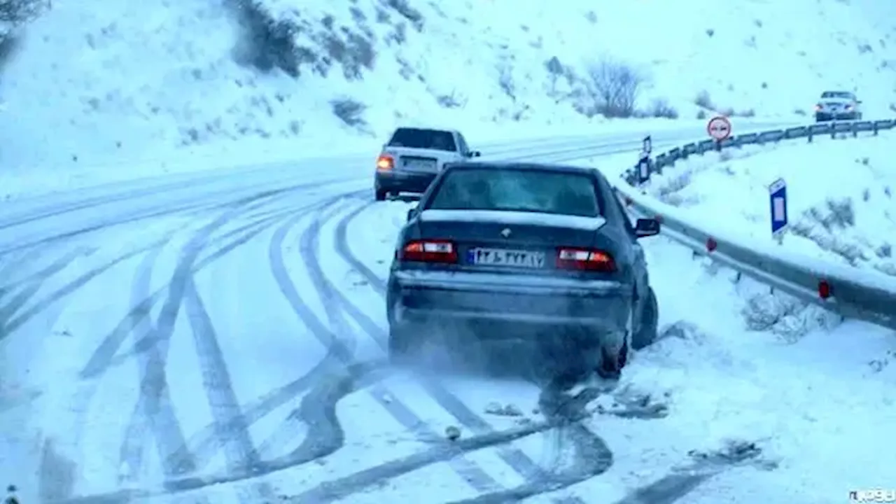 احتمال ریزش بهمن در محورهای کوهستانی