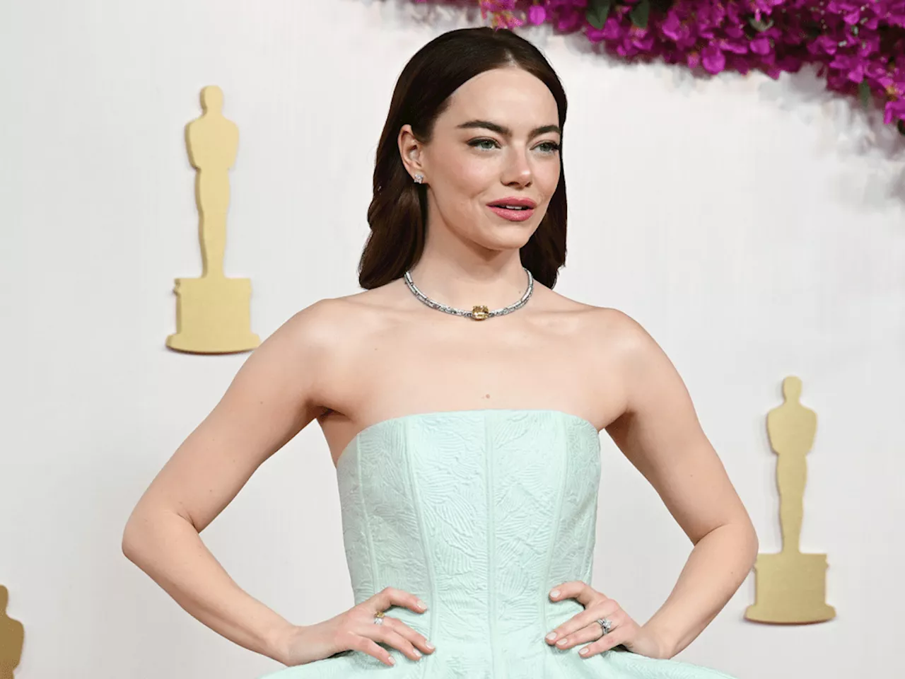 Emma Stone, Jennifer Lawrence & More Stars Who Suffered Wardrobe Malfunctions at the Oscars