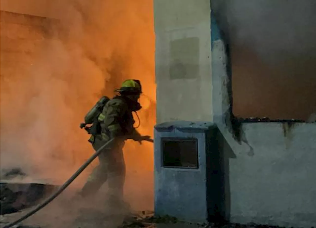 Incendio en colonia Satélite Sur