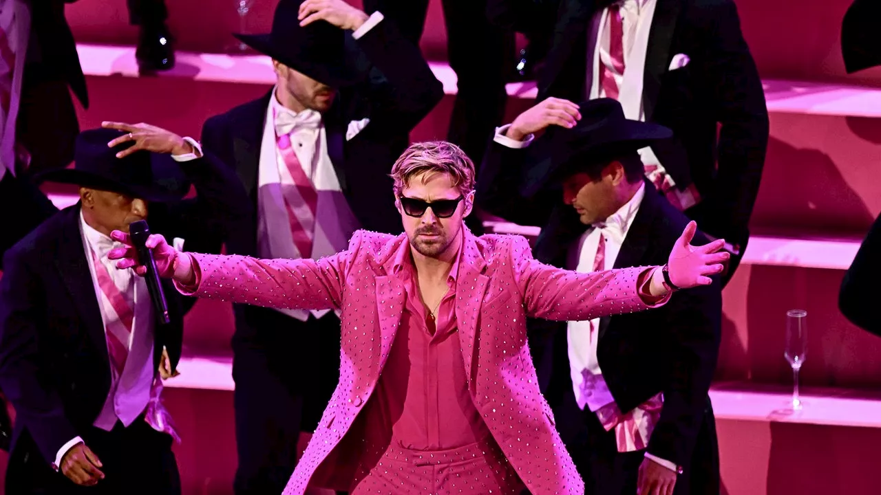 Ryan Gosling interpreta I'm just Ken en los Premios Oscar 2024: bailarines vestidos de cowboy, Slash a la guitarra y la aparición de Margot Robbie, Greta Gerwig e incluso Emma Stone