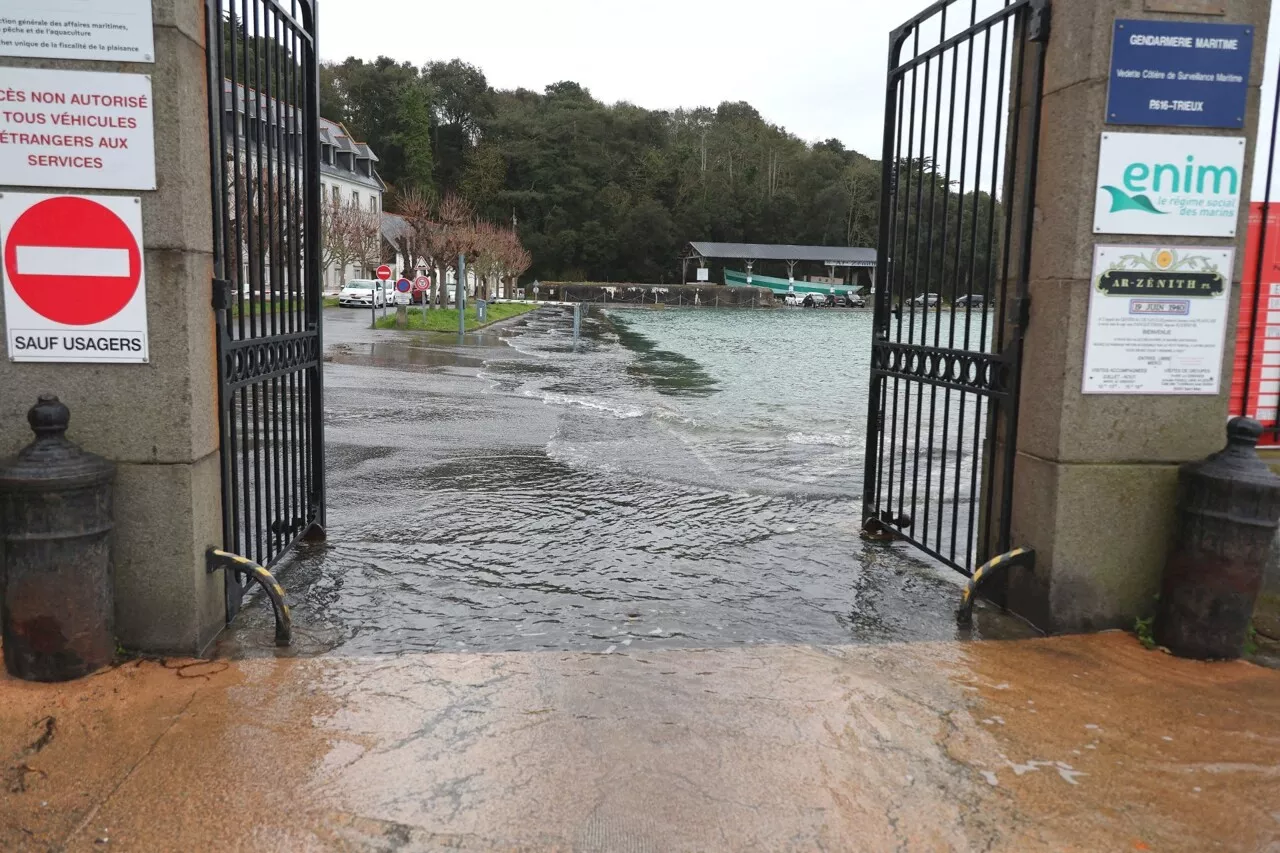 Les impressionnantes photos des grandes marées ce mardi 12 mars à Saint-Malo