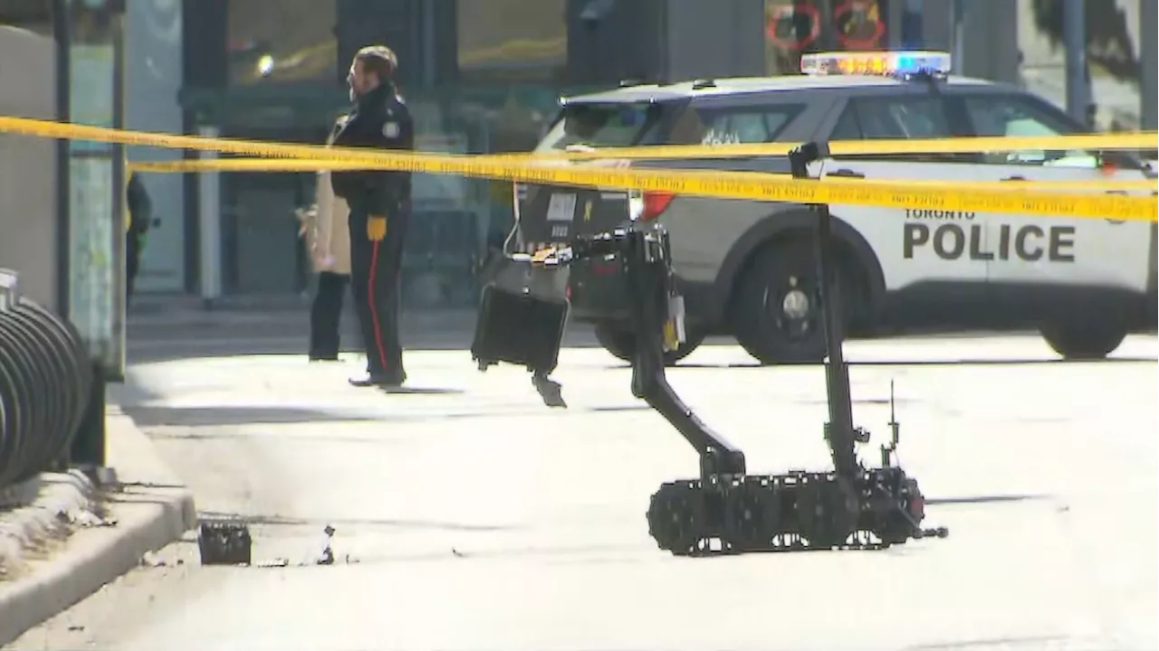 Scene clear after suspicious package found near Toronto city hall