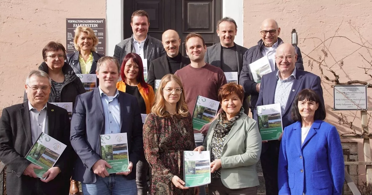 Klimaschutzkonzept der ILE Vorderer Bayerischer Wald übergeben