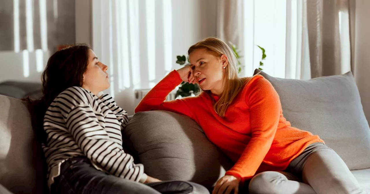 Une psychologue américaine révèle la question à poser à son enfant pour améliorer la relation parent-adolescent