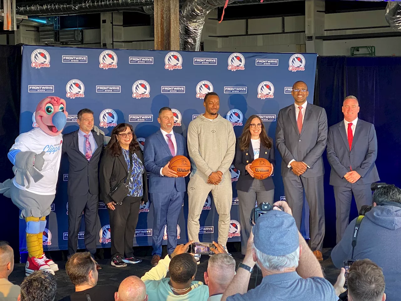 It's official: Clippers are bringing professional basketball team to Oceanside