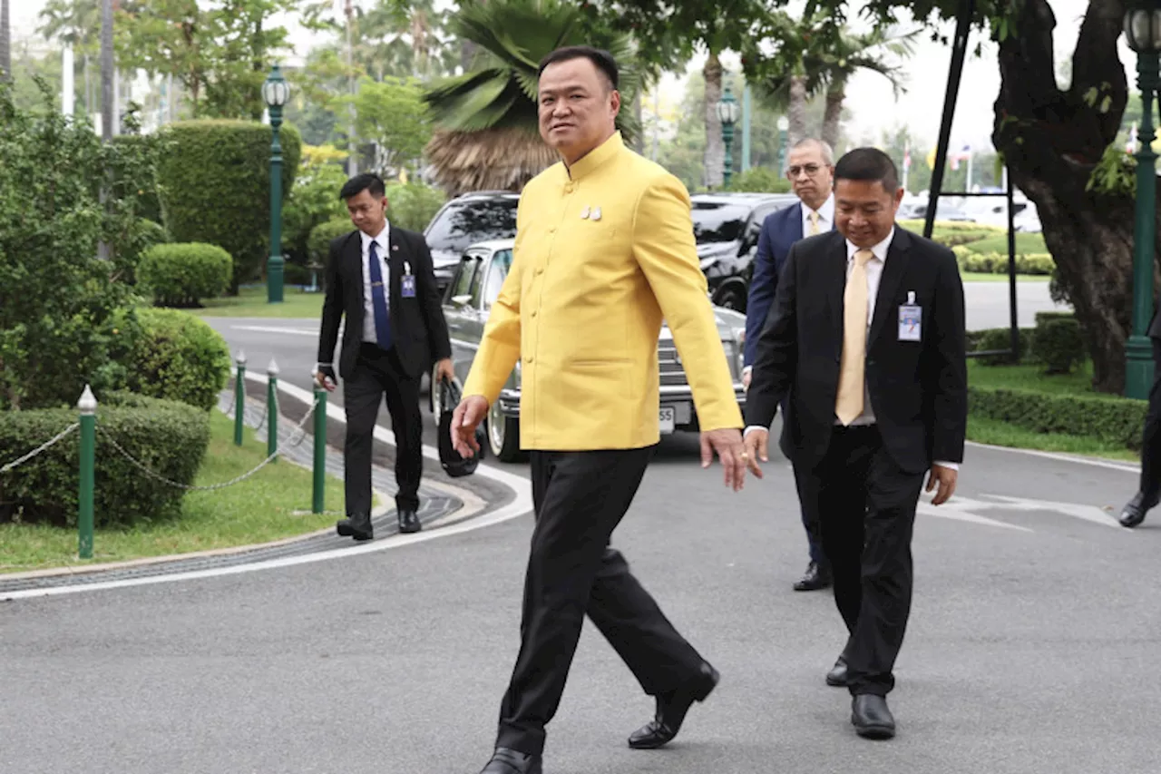 “อนุทิน” เผยติดงานลงใต้-อีสาน ไม่ได้บินเชียงใหม่พบ “ ทักษิณ” รอหาจังหวะเข้าพบ