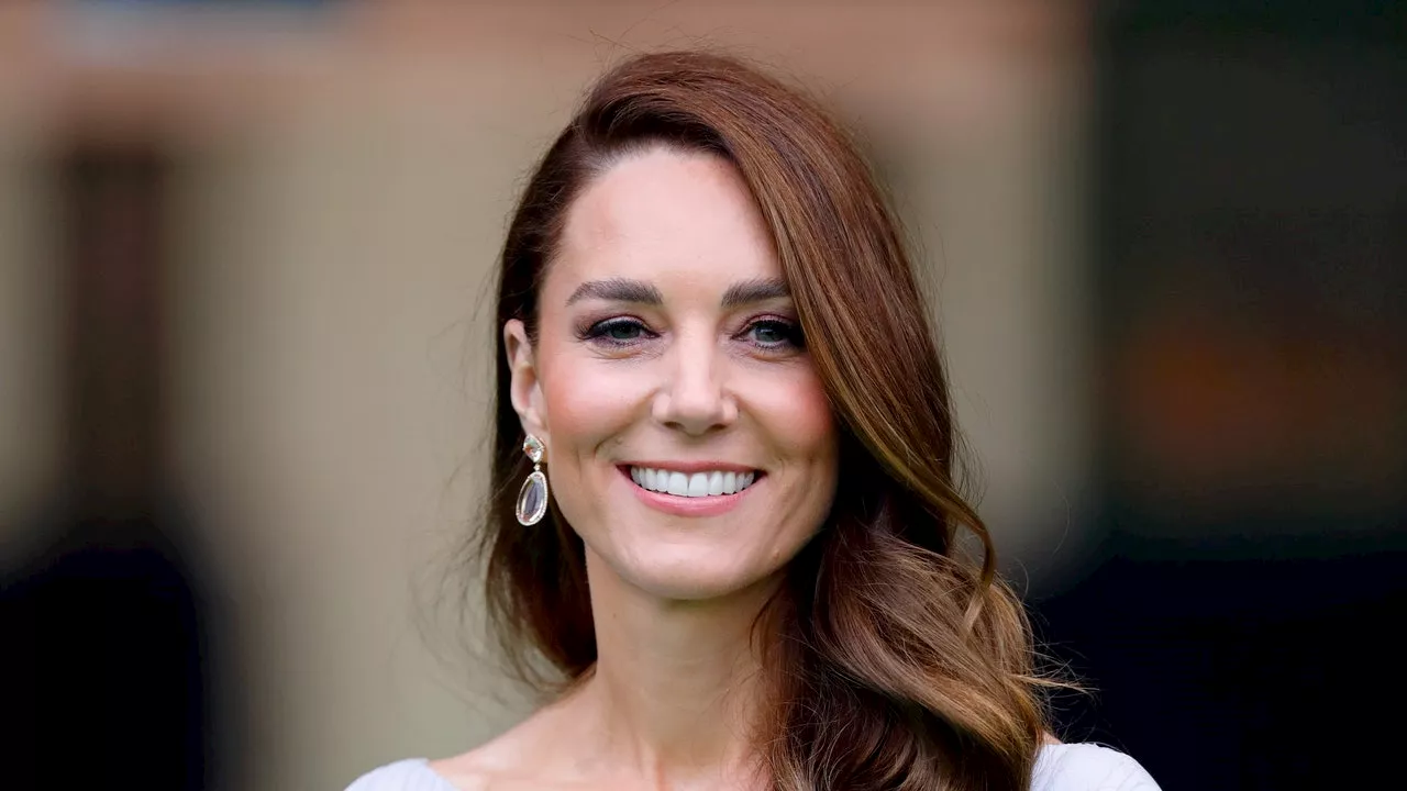 La caduta di popolarità di Kate Middleton e il pasticcio della comunicazione reale