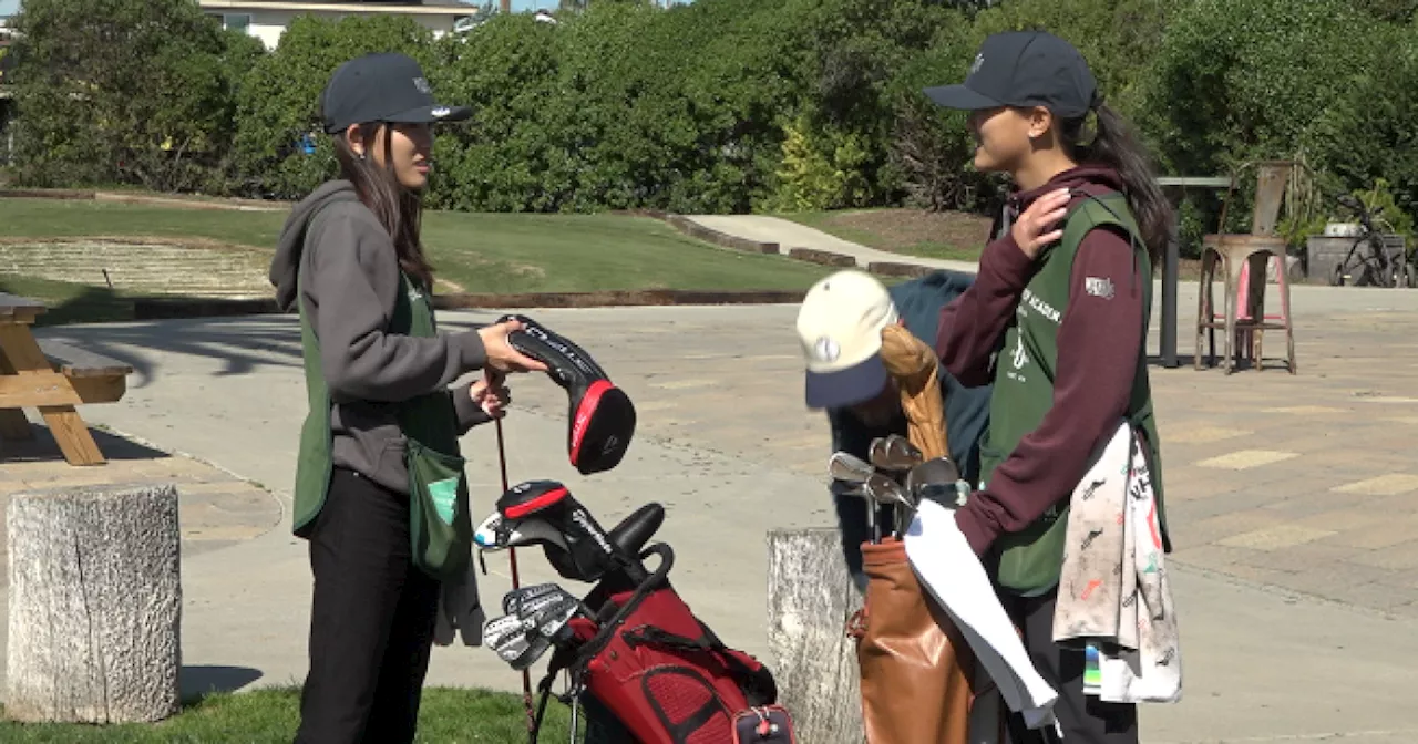 Mission Vista High School twins receive prestigious caddie scholarship