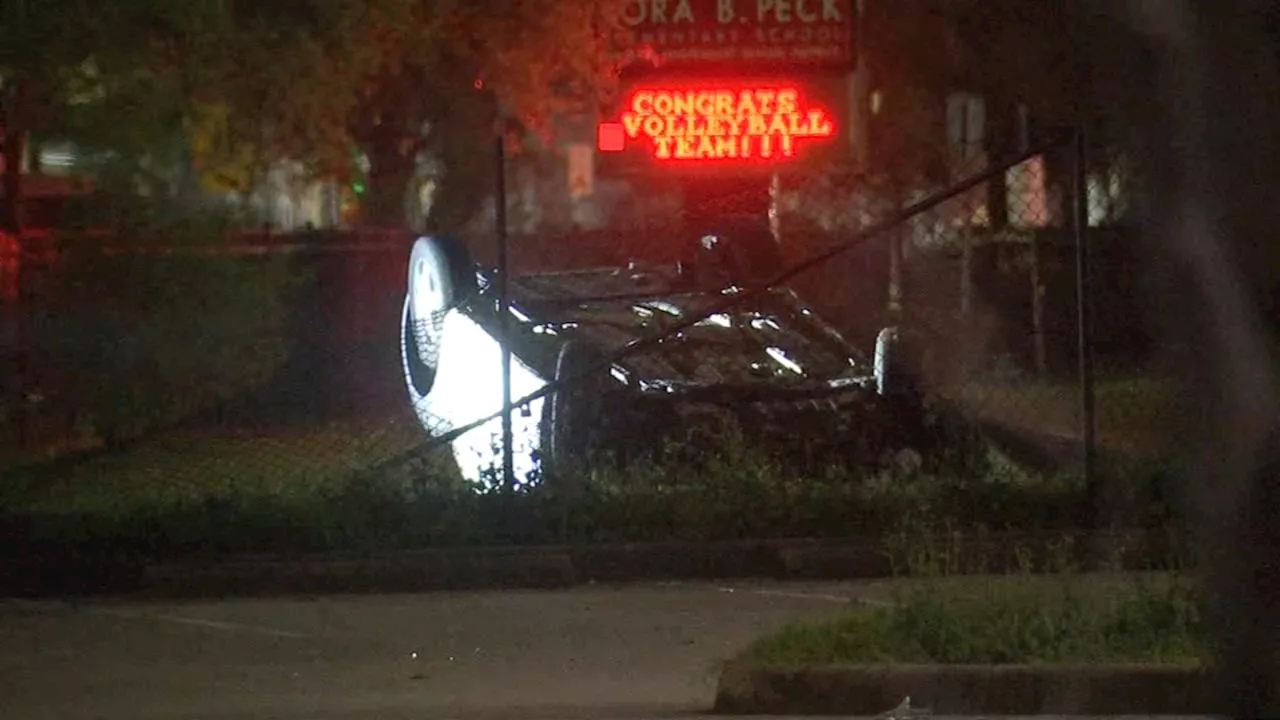 Driver dies after crashing through fence at Gulfgate-area elementary school, HPD says