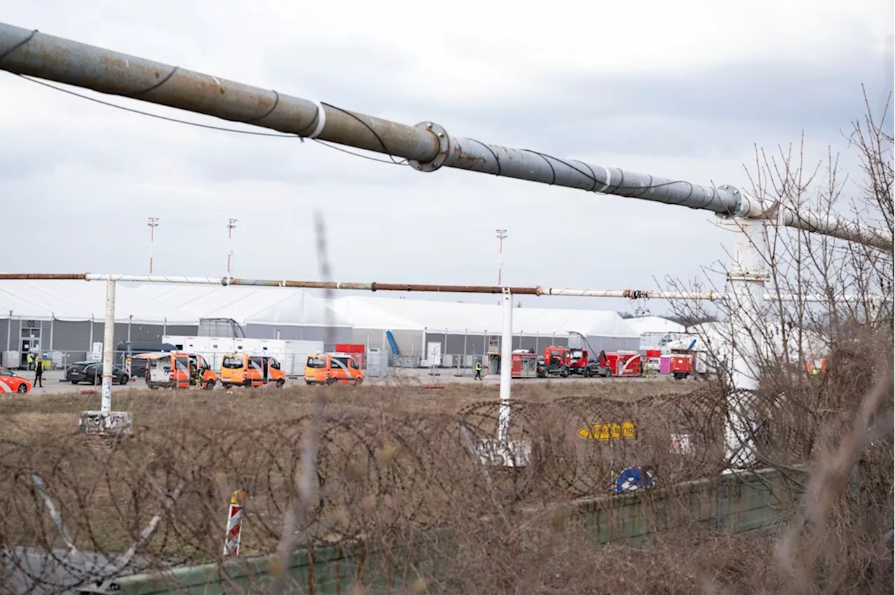 Brand in Flüchtlingslager Berlin-Tegel: Warum wurde Journalisten der Zutritt verwehrt?