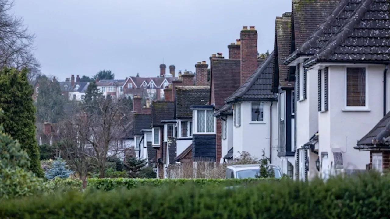 Hunt Ditched Help for UK Homebuyers on Negative Equity Fears