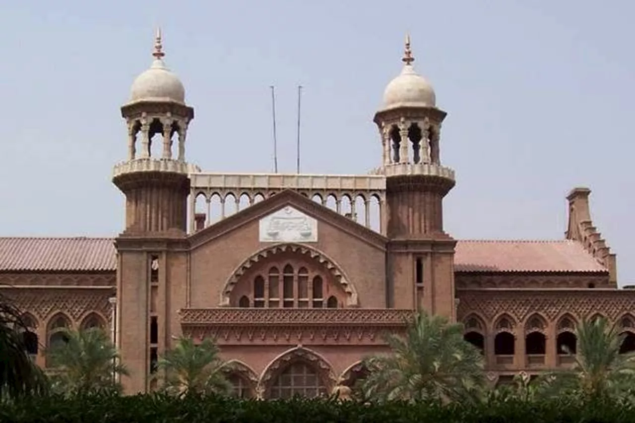 LHC allows restaurants to remain open from Sehr to Iftar