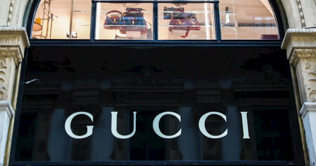 Python abuse alleged at supplier of snakeskins used for Gucci handbags