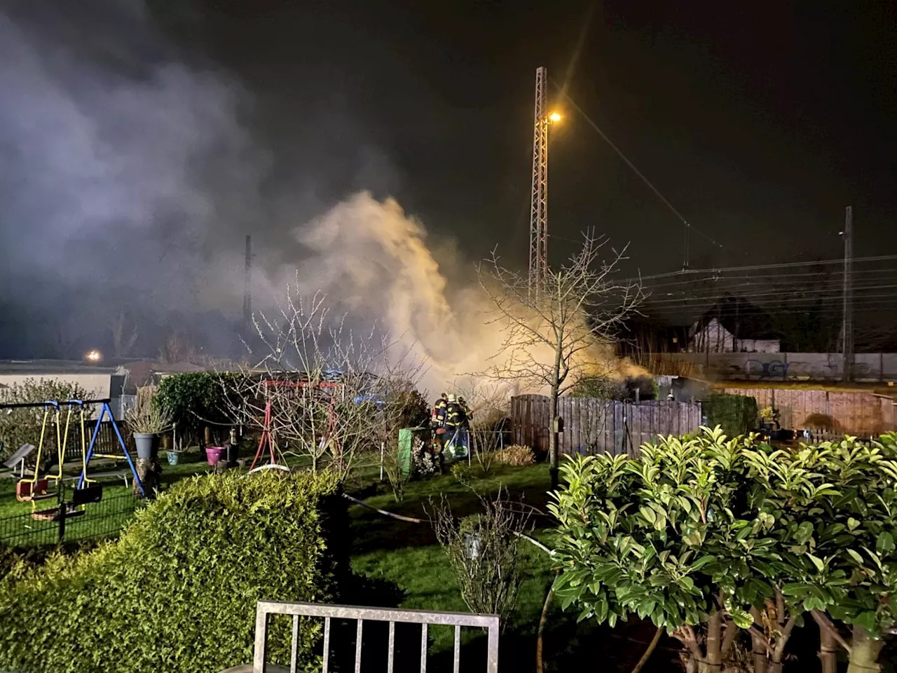 Brand in Gartenlaube in Mengede