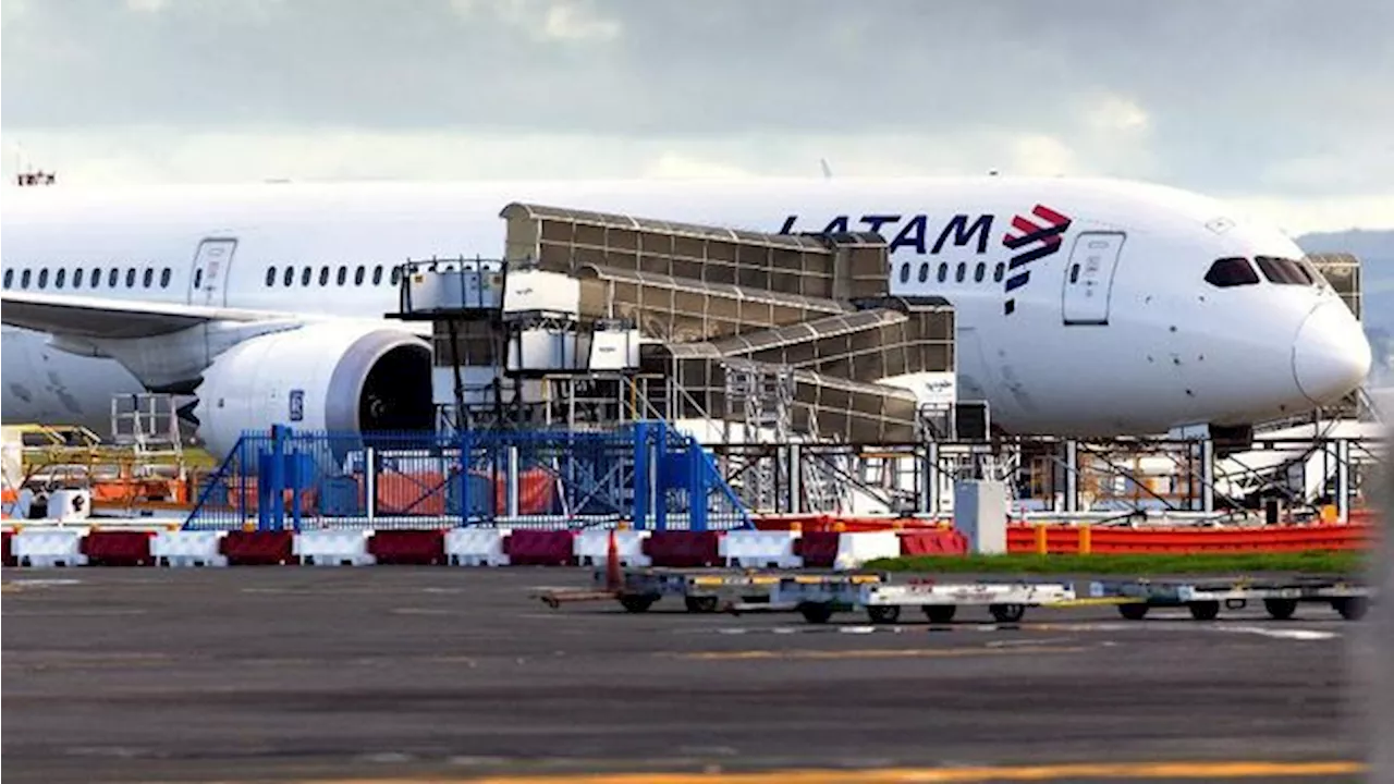 Bikin Panik, Ini Potret Boeing 787-9 LATAM Airlines yang Terjun Bebas