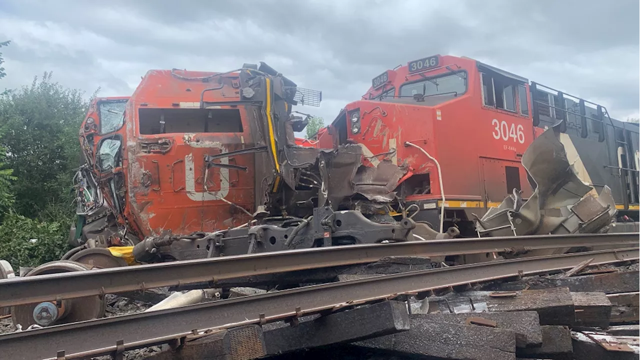 Train Crash Disrupts Rail Service in Eastern Ontario