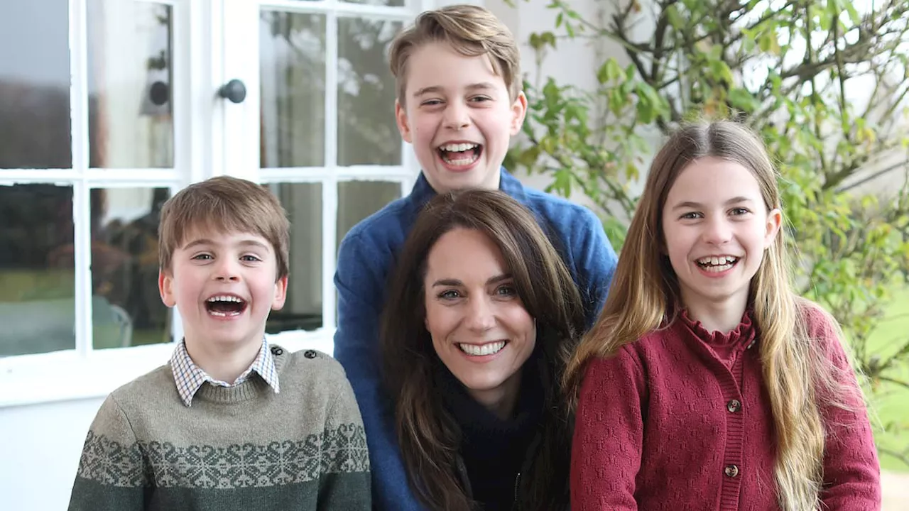 What's the truth behind the Kate Middleton conspiracy theories about THAT Mother's Day picture?