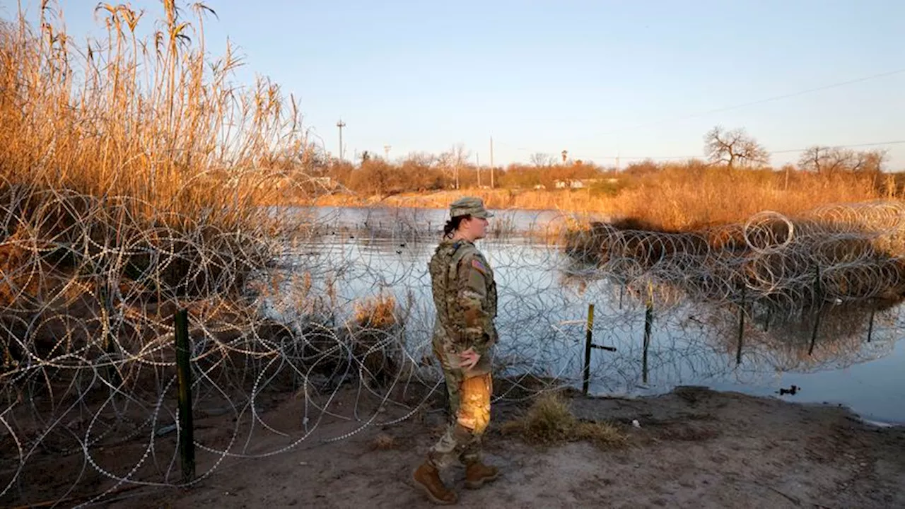 Supreme Court extends order blocking Texas immigration law