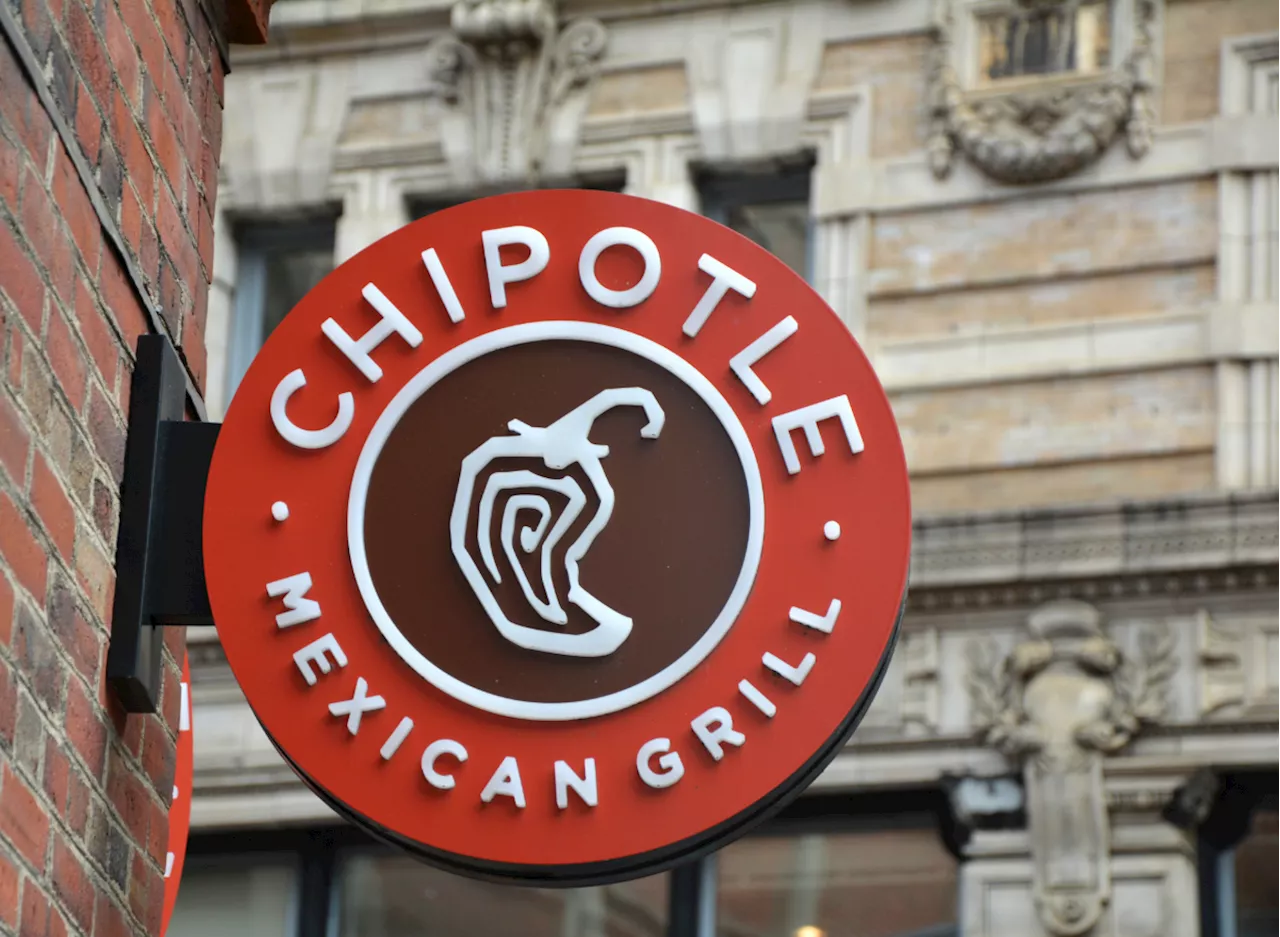 Chipotle's Fan-Favorite Chicken Al Pastor Is Officially Back on the Menu