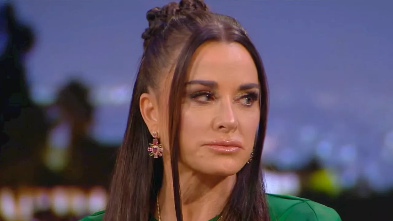 Kyle Richards Cries While Discussing Mauricio Umansky's Cheating Rumors, Admits She Lost Trust in Him