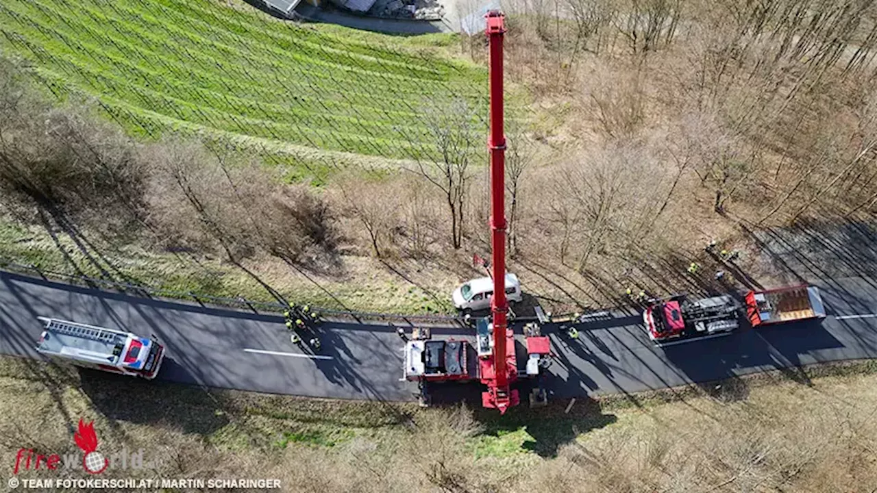 Kleinbus bei Verkehrsunfall in Kirchschlag gerettet