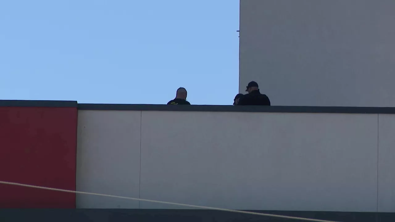 Phoenix Police identify woman whose body was found on roof of building