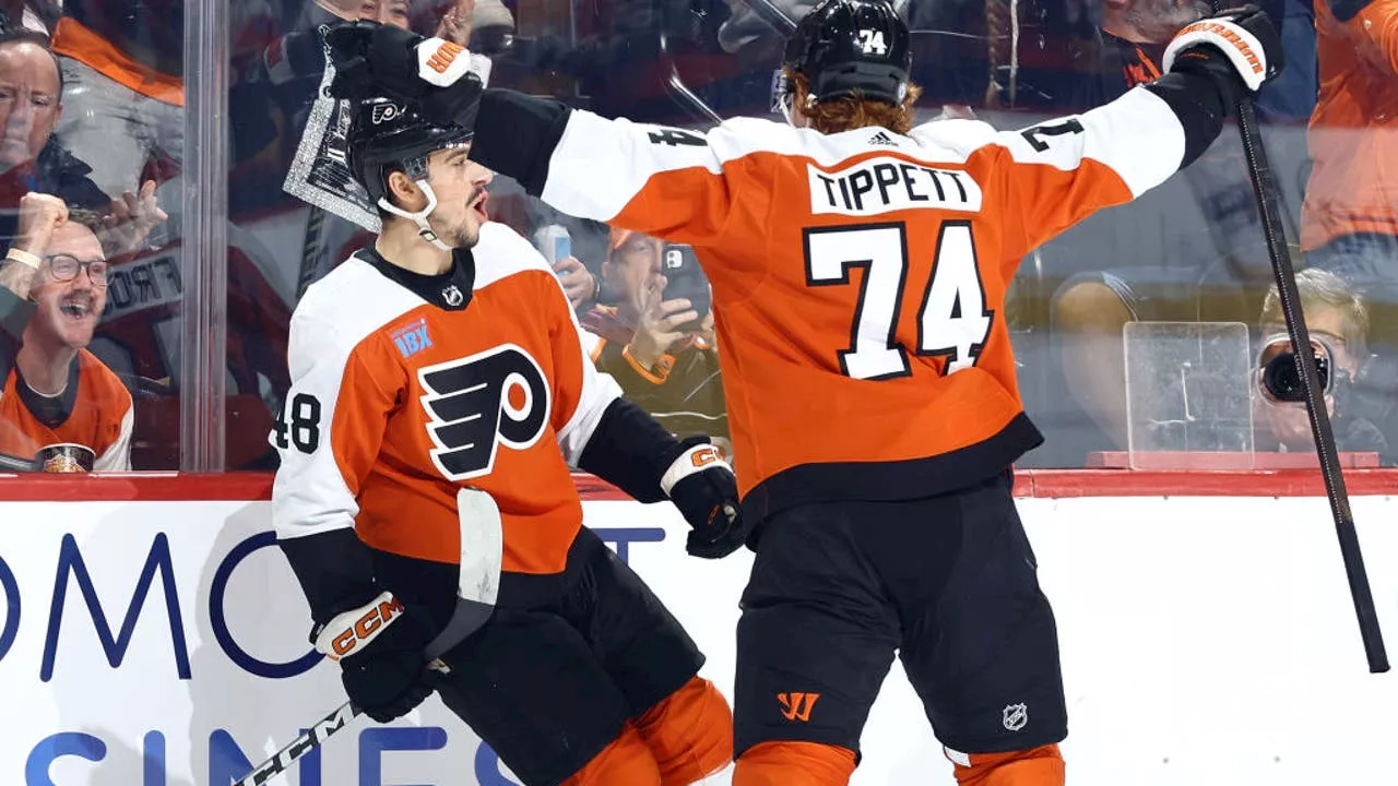 Owen Tippett scores the go-ahead goal as the Flyers top the Sharks 3-2 ...