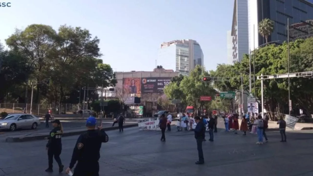 Viaducto Río de la Piedad: tráiler se atora en puente y desata caos vial