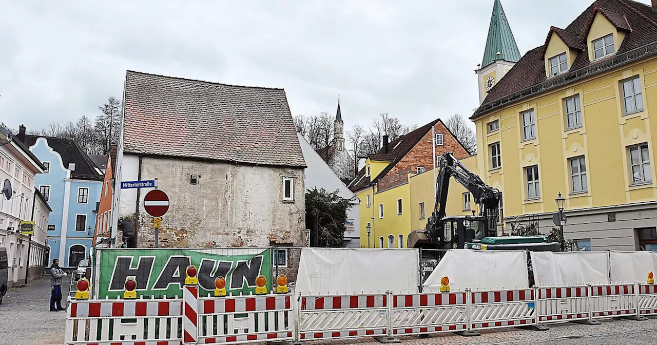 Freier Blick auf die St. Salvatorkirche Mainburg