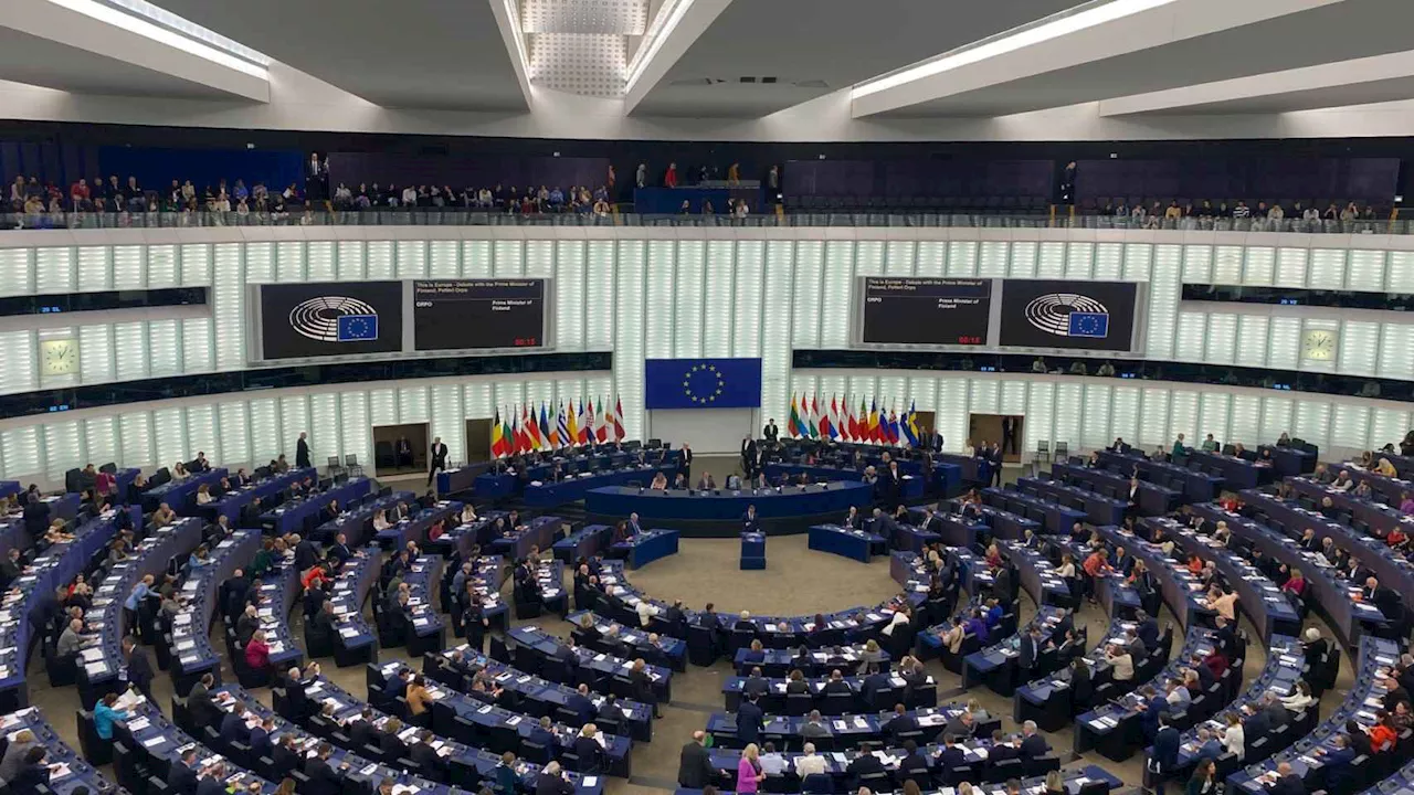 El Parlamento Europeo refrenda su apoyo a la ley de inteligencia artificial en una jornada 'histórica'