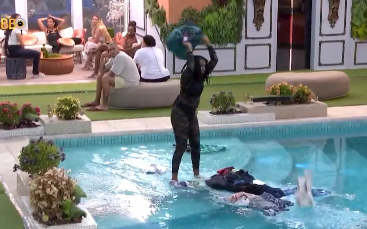 'BBB 24': em discussão generalizada, Leidy Elin joga roupas de Davi na piscina